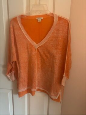 Sundance Orange V-Neck Lightweight Pullover